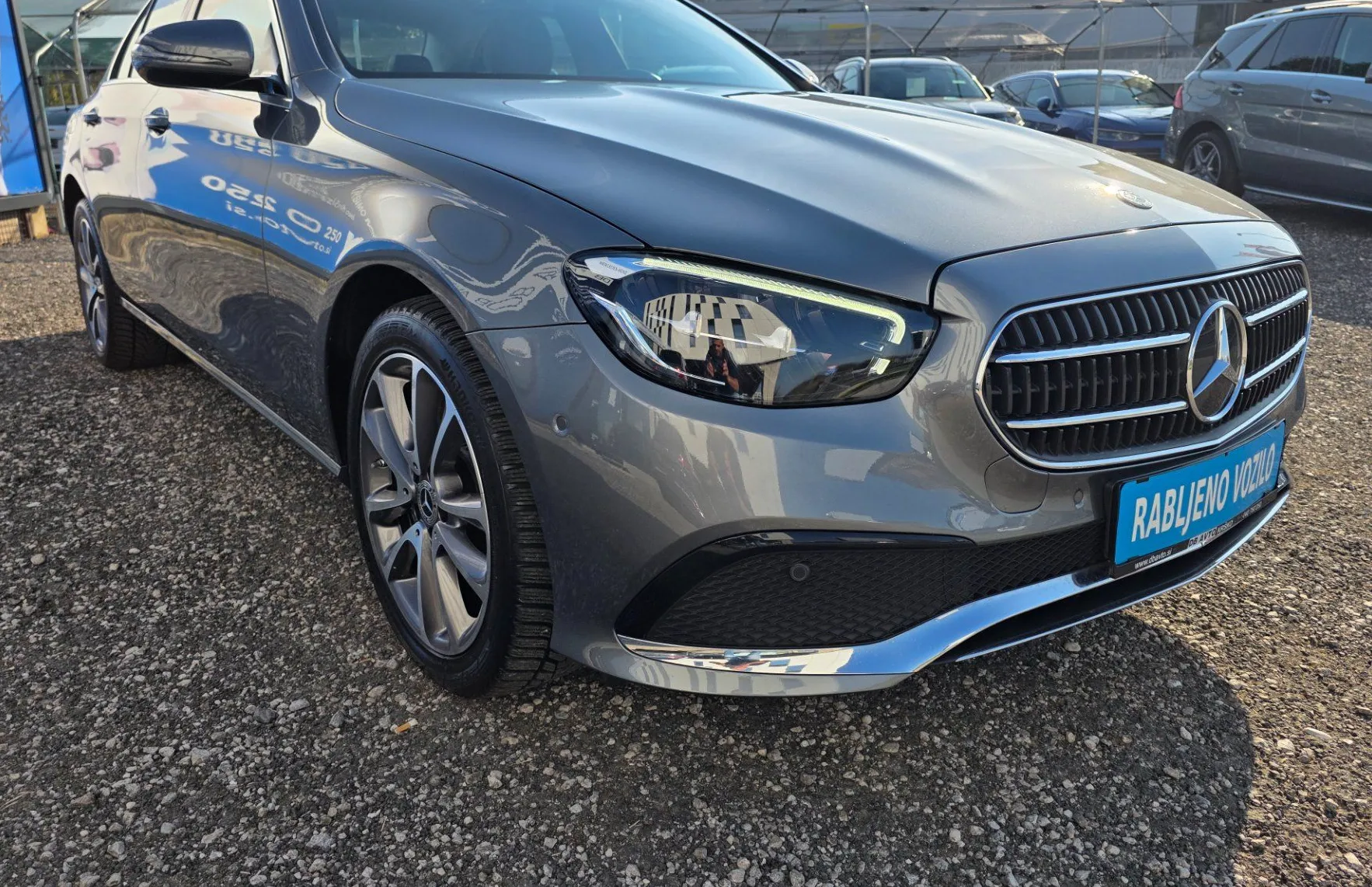 Zunanja slika - Mercedes-Benz E-Razred - E 300 e 4MATIC Avantgarde Avt. - 2