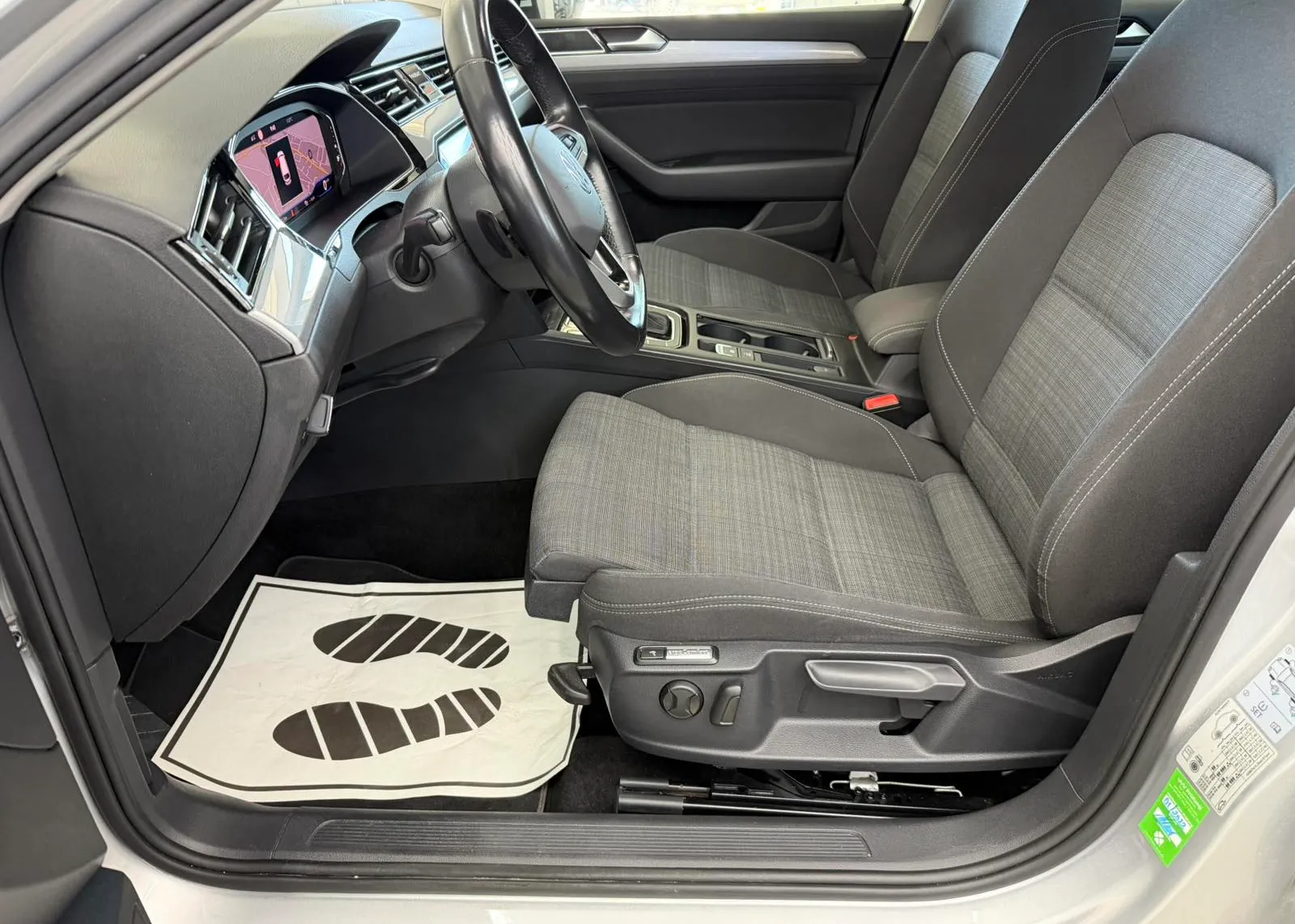 Zunanja slika - Volkswagen Passat - Variant 2,0 TDI BMT SCR Business DSG - 4