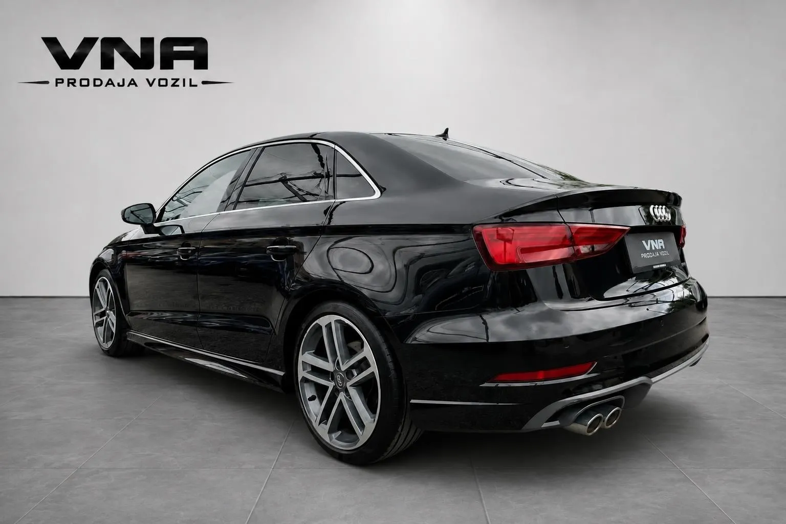 Zunanja slika - Audi A3 - Limuzina quattro 2.0 TDI S tronic |S-LINE|MATRIX| - 4