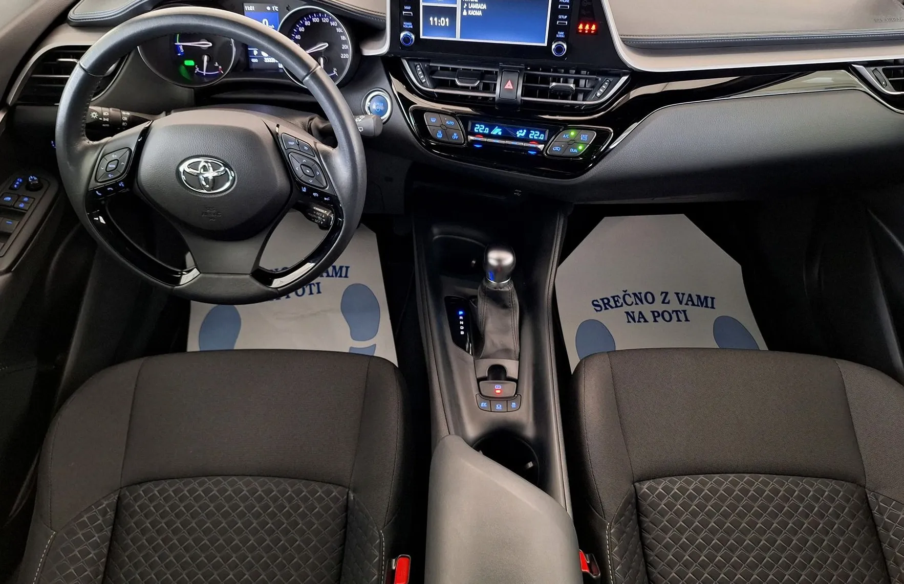Zunanja slika - Toyota C-HR - 1.8 hibrid HEV C-ENTER SMART... - 12