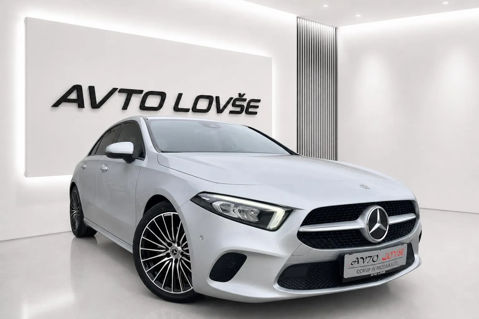 Zunanja slika - Mercedes-Benz A-Razred - A 2.0 d 8G-DCT-1 LASTNICA-ALU-NAVI-KAM-LED-ODLIČ.. - 2