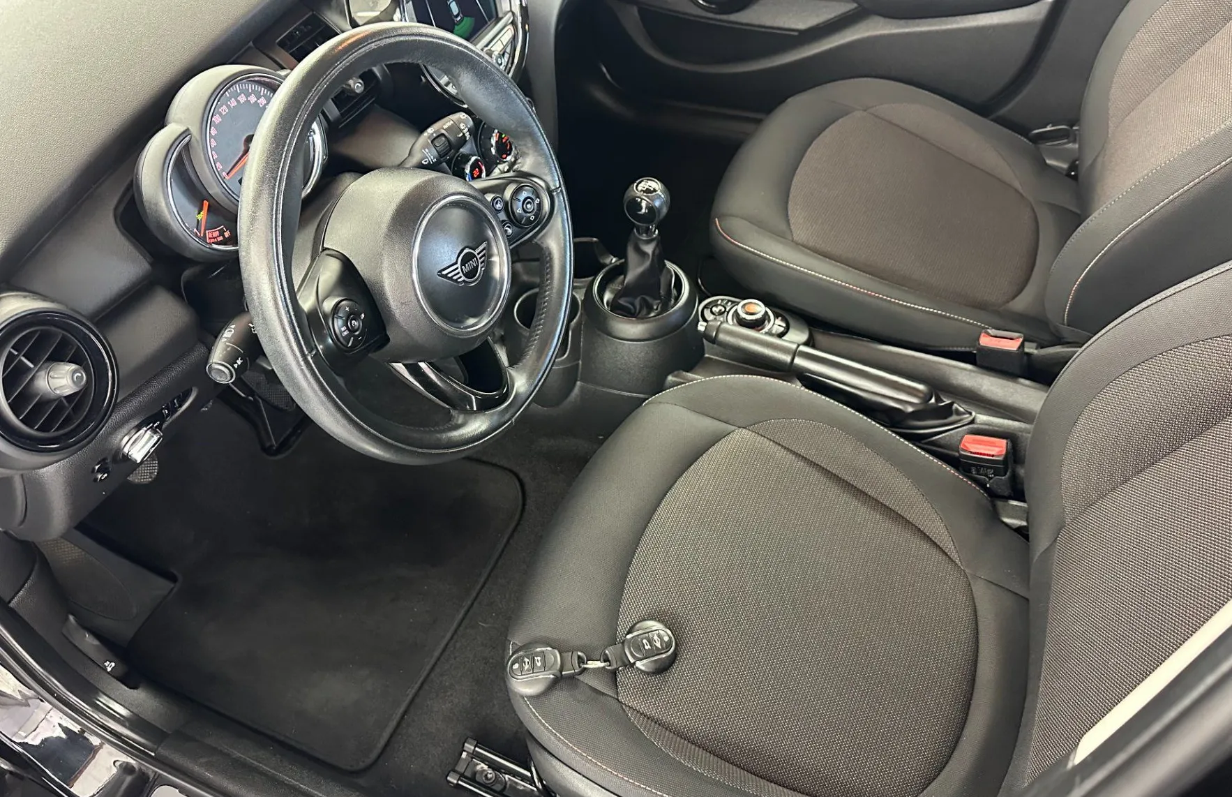 Zunanja slika - MINI One - NAVI.PDC.5 VRAT.SAMO 63.000 KM.BENCIN.AUT.KLIMA - 20