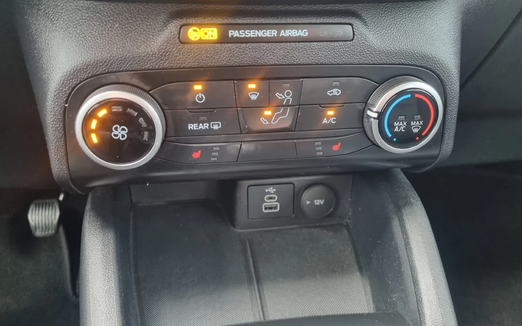 Zunanja slika - Ford Kuga - 1.5 EcoBoost - SAMO 27.891KM - NAVI-DAB-PDC-TEMP. - 15
