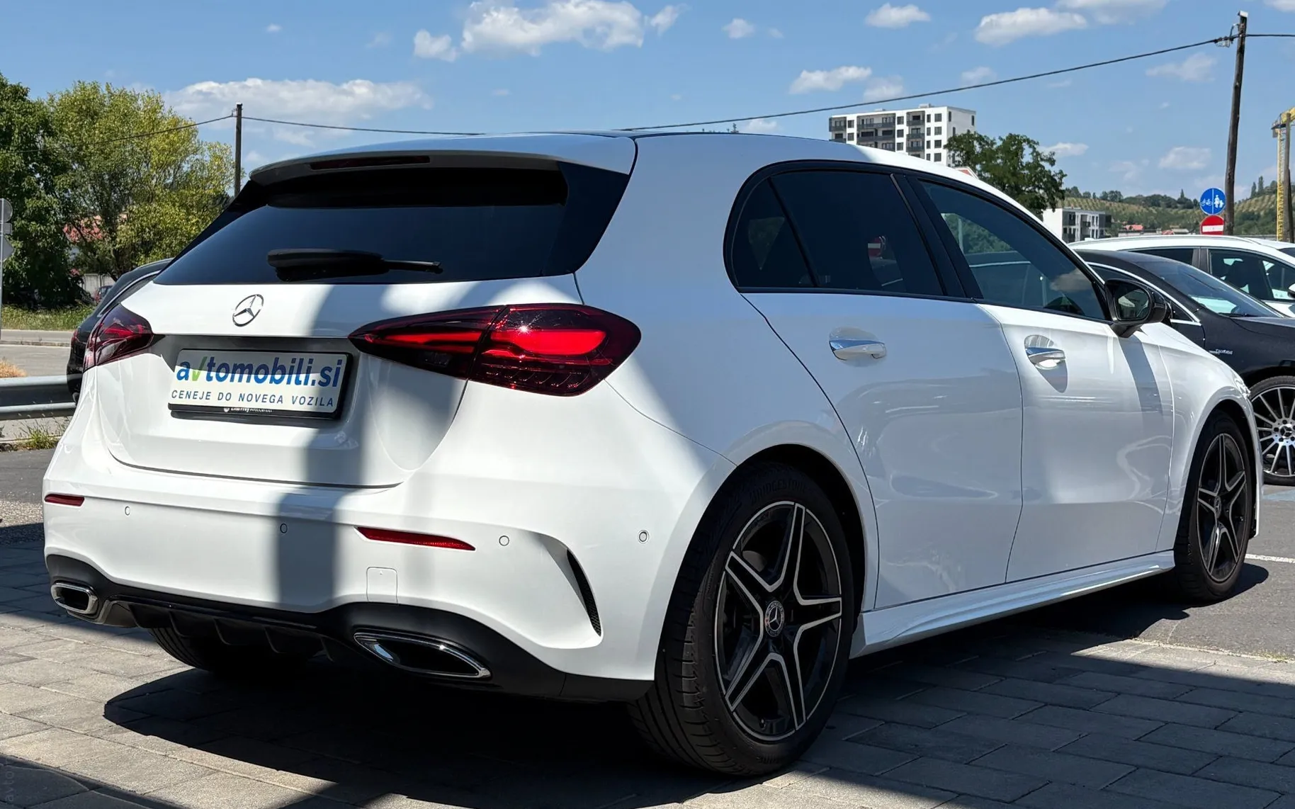 Zunanja slika - Mercedes-Benz A-Razred - 180 AMG Line |ACC|Kamera|Gretje|AmbientL|PDC|SLO|. - 4