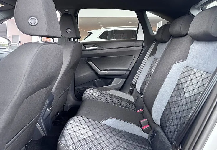Zunanja slika - Volkswagen Taigo - R-Line 4JOY 1.5 TSI DSG - 10