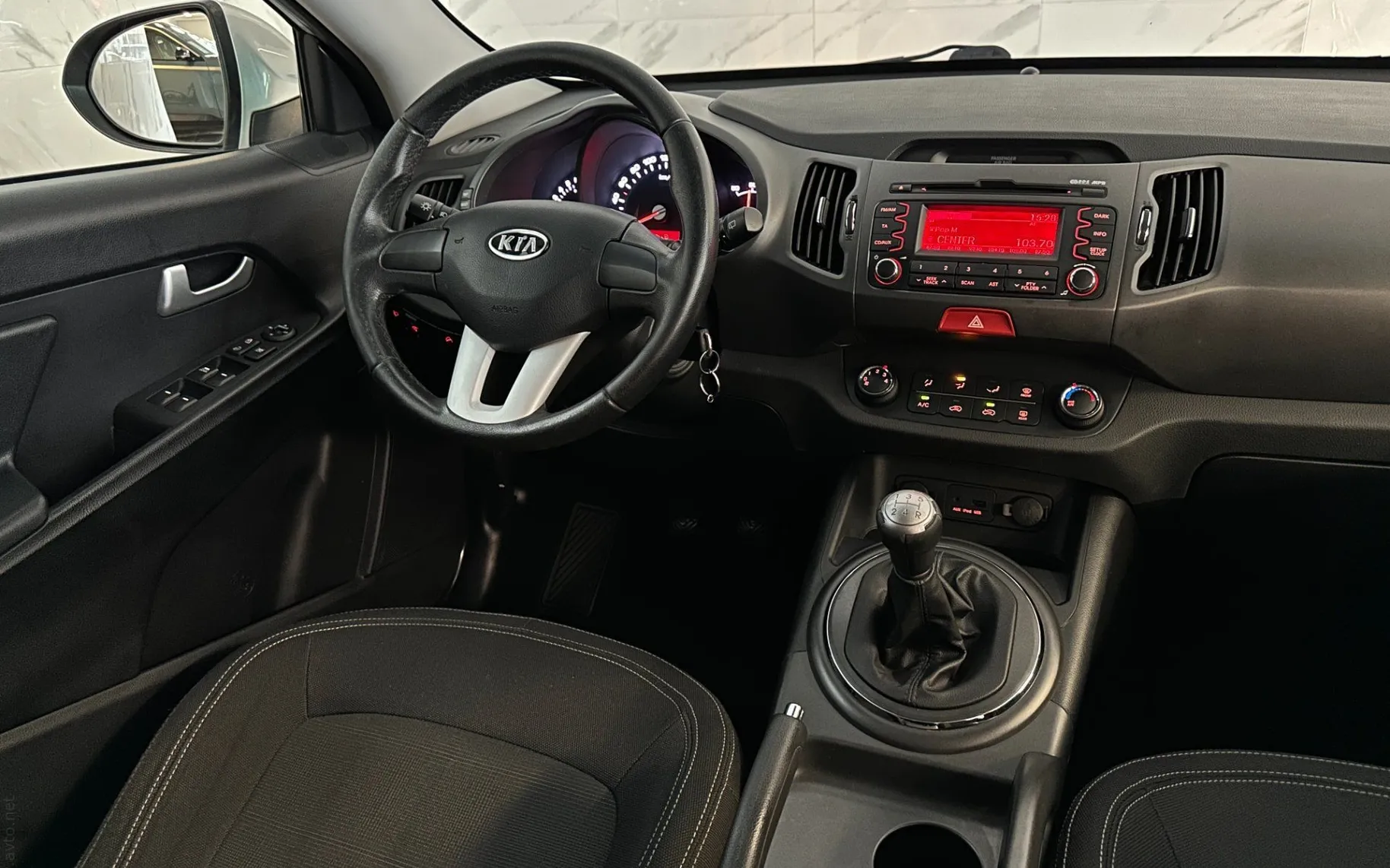 Notranja slika - KIA Sportage - 2.0 Active - Slovensko vozilo... - 11