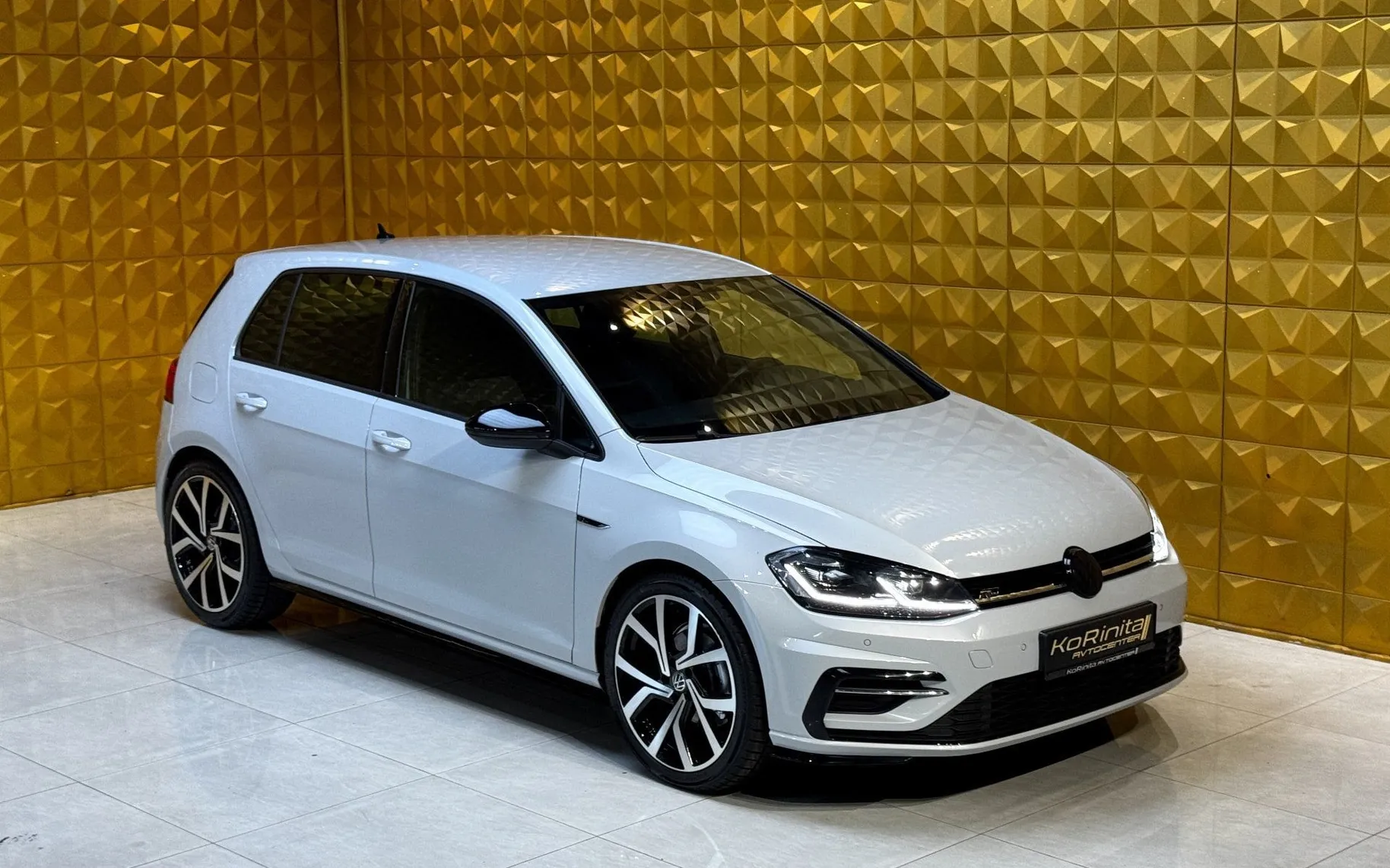 Zunanja slika - Volkswagen Golf - 1.6 TDI R Line-LED-TEMP-PDC-MULTIFUNKCIJA - 2