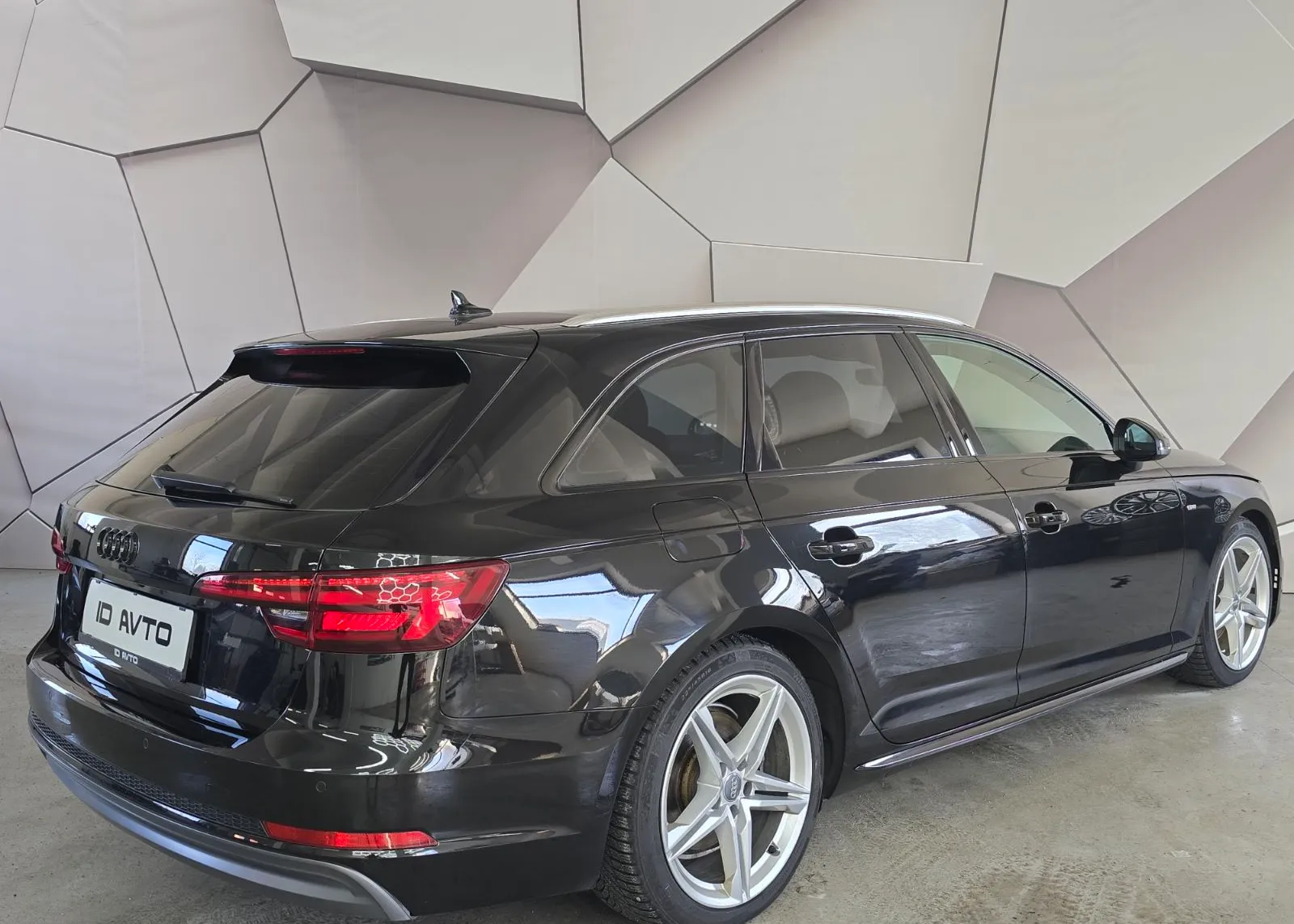 Zunanja slika - Audi A4 - Avant 2,0 TDI Sport S tronic - 4