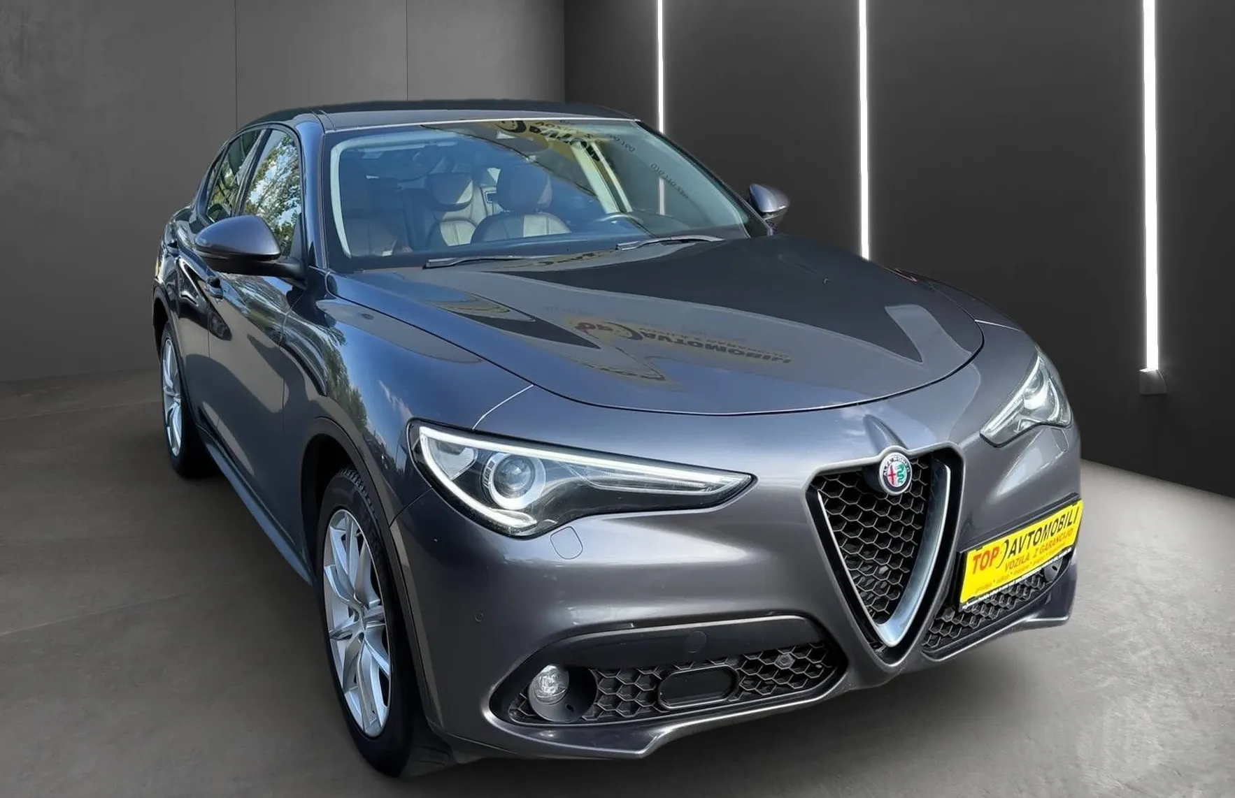 Zunanja slika - Alfa Romeo Stelvio - 2.2 Diesel LED NAVI TEMPOMAT KAMERA PDC USNJE TOP - 10