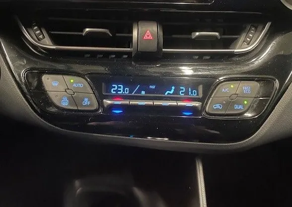 Zunanja slika - Toyota C-HR - C-enter 1.8 VVT-i hibrid CVT NAVI. KAMERA.TEM - 10