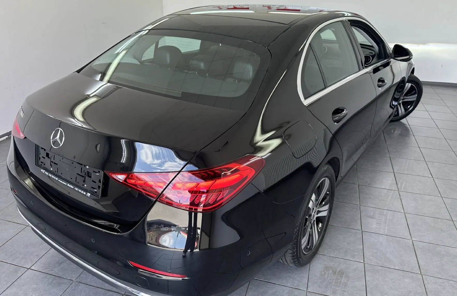 Zunanja slika - Mercedes-Benz C-Razred - C 220 d Avt.KAMERA.LEDNAVI.USNJE.ACC.SAMO 8.460 KM - 13