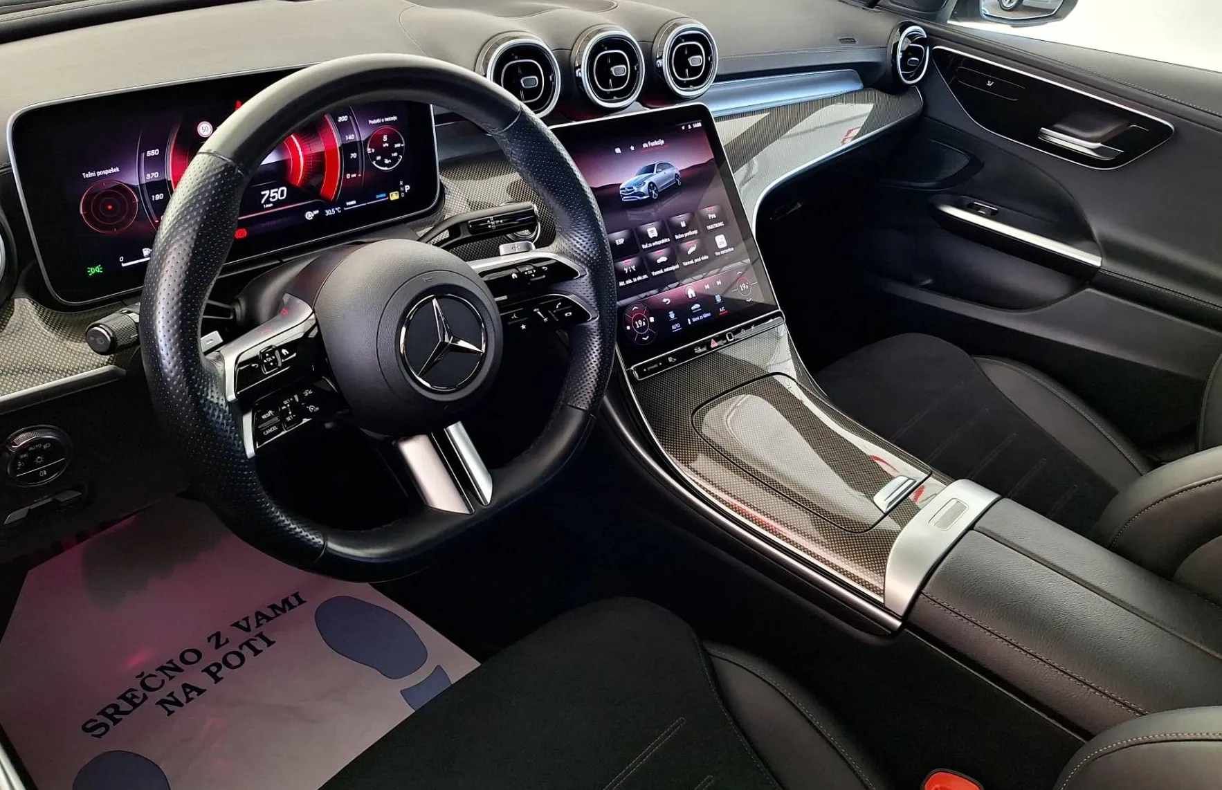 Zunanja slika - Mercedes-Benz C-Razred - C 300d AMG Line•AMBIENT•MRTVI KOTI•ACC• - 12