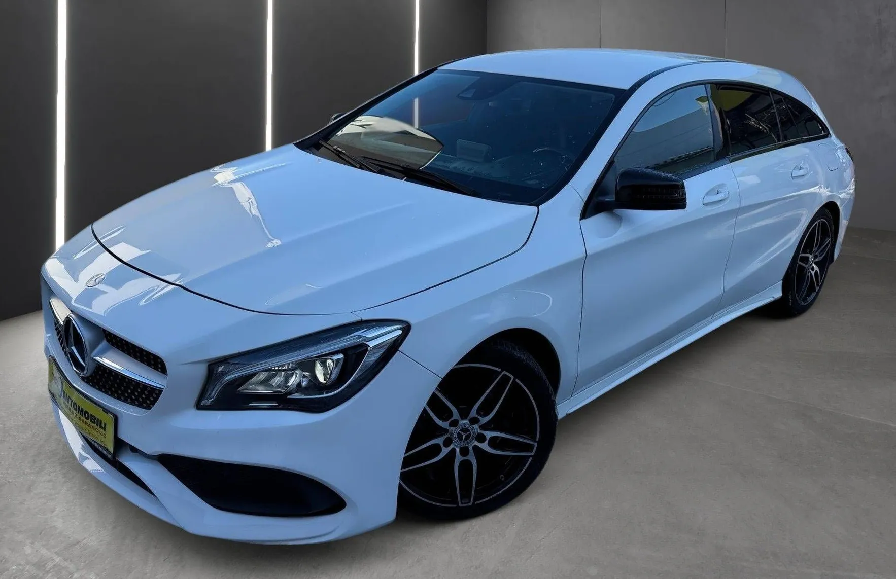 Zunanja slika - Mercedes-Benz CLA-Razred - CLA Shooting Brake 200d 4MATIC AMG LINE MULTIBEAM KAMERA TEM NAVI - 2