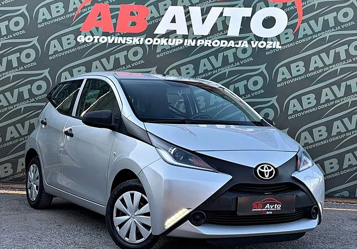 Zunanja slika - Toyota Aygo - 1.0 VVT-i x KLIMA+BT TEL+SERVO+BREZ POLOGA+UGODNO - 1