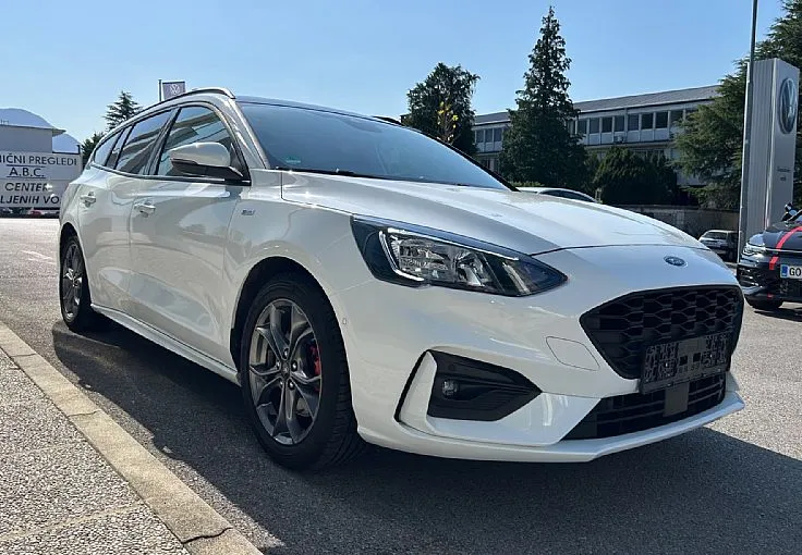 Zunanja slika - Ford Focus - Karavan 1.5 EcoBlue ST-Line X - ODLIČEN - 2