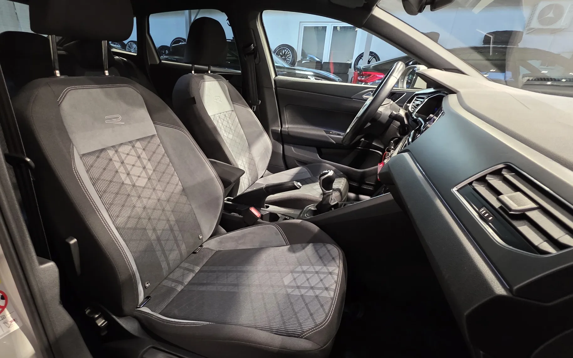 Zunanja slika - VW Taigo - 1,0 TSI R-Line  SLO MATRIX ACC VIRTUAL KAM - 19
