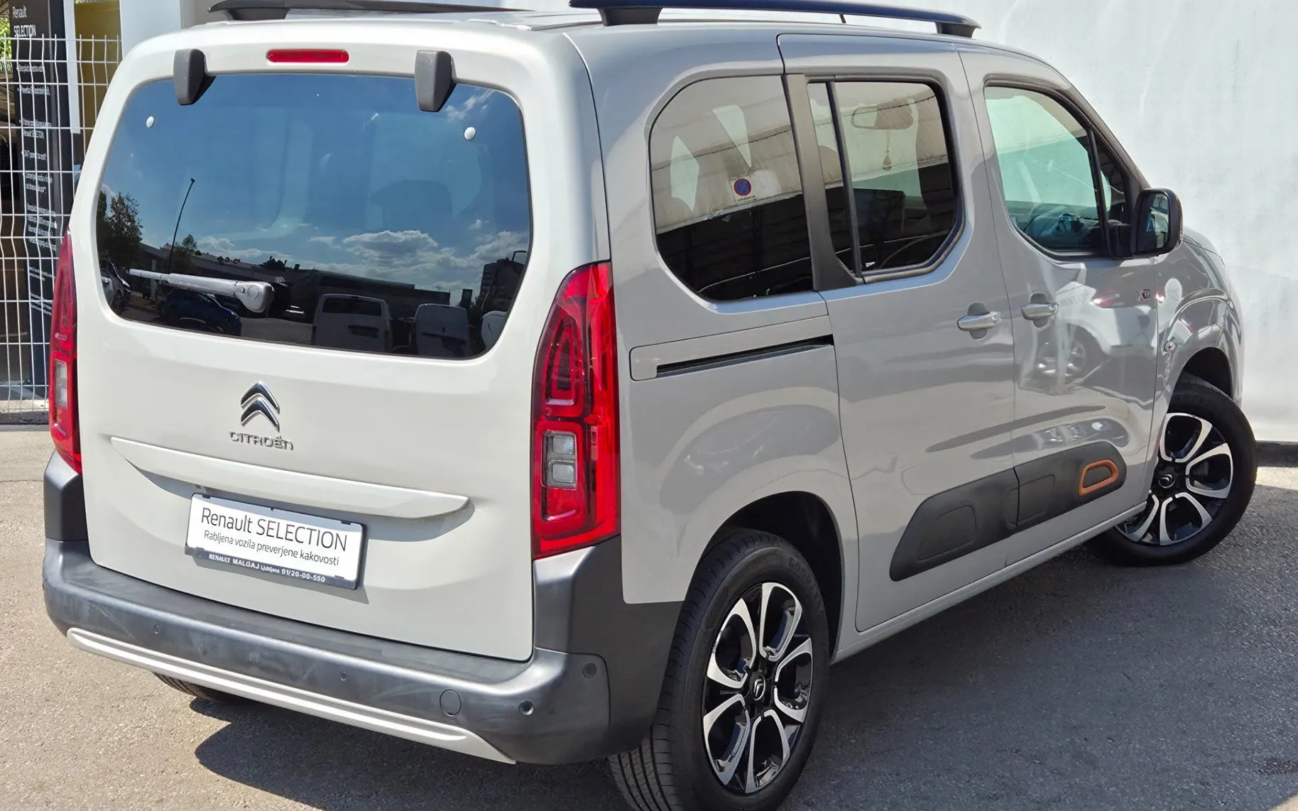 Zunanja slika - Citroën Berlingo - 1.5 BlueHDi 130 XTR 1.LASTNIK SLO. POREKLO - 4