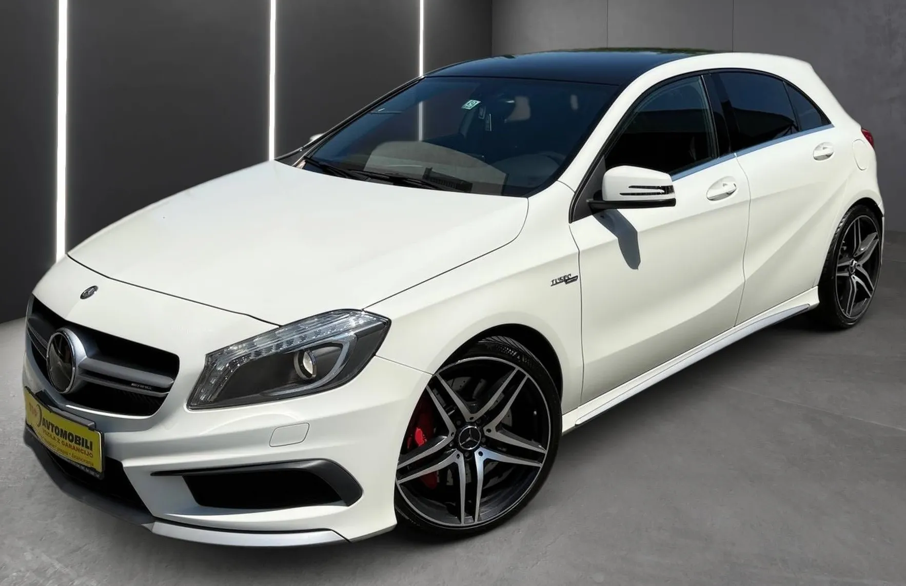 Zunanja slika - Mercedes-Benz A-Razred - 45 AMG 4MATIC XENON NAVI PDC TEM ŠPORTNI IZPUH - 2