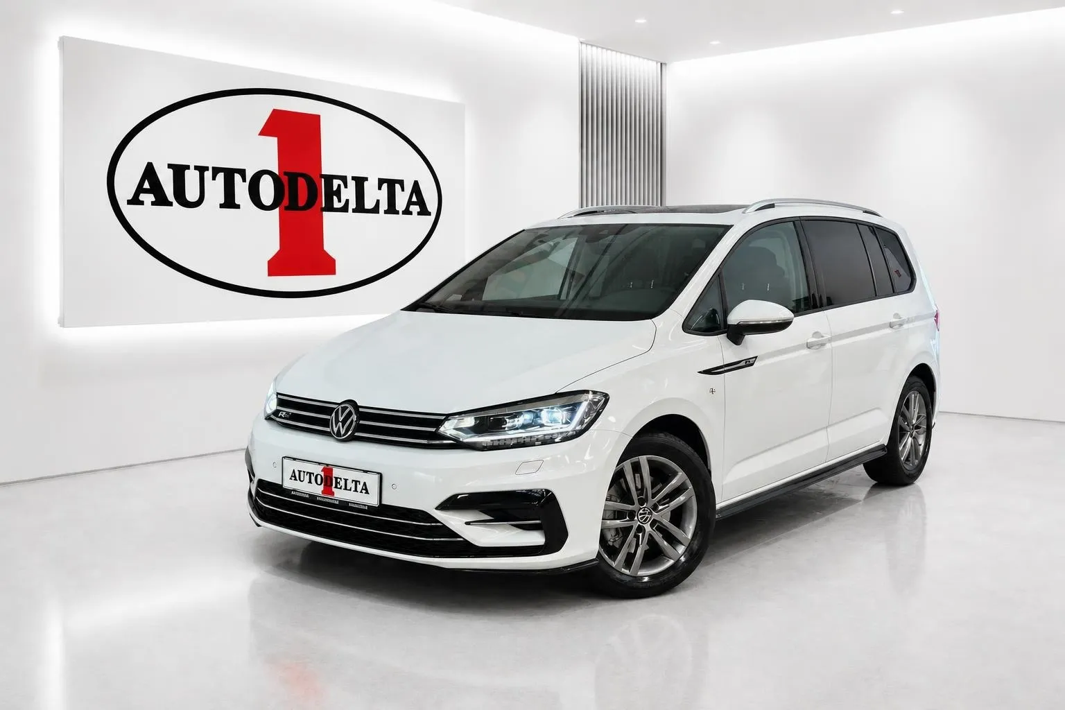 Zunanja slika - Volkswagen Touran - 1.5 TSI 4ALL DSG - 1