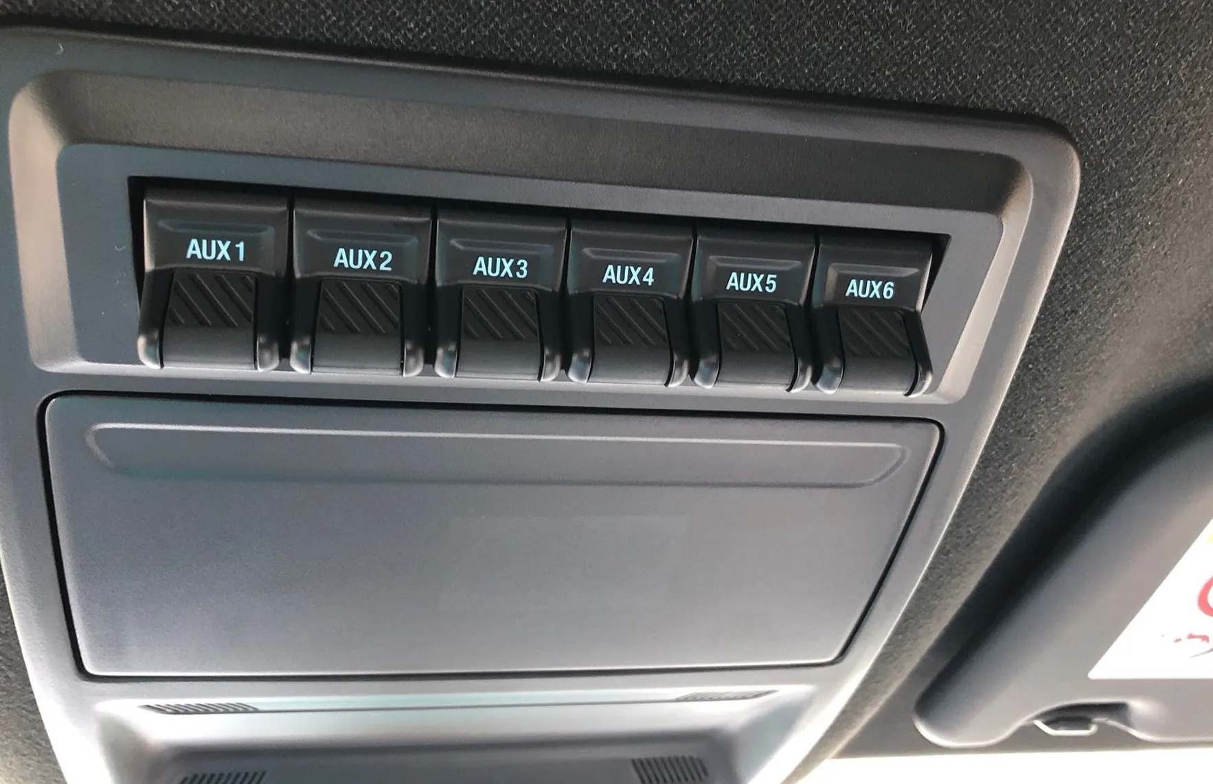 Zunanja slika - Ford Ranger - RAPTOR 2.0 ECOBLUE 210PS A10 e-AWD-ZALOGA - 20