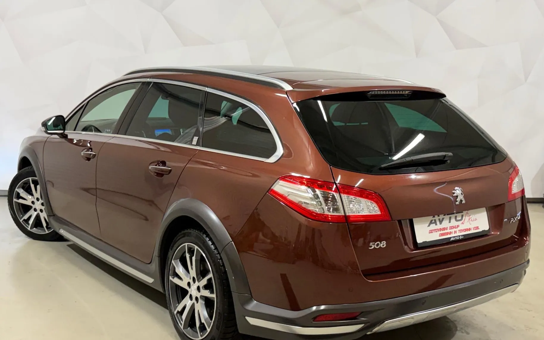 Zunanja slika - Peugeot 508 - RXH Hybrid4 2.0 HDi-4X4-BI-XENON-NAVI-PDC-F1-TEMPO - 5