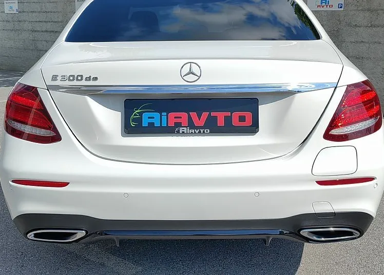 Zunanja slika - Mercedes-Benz E-Razred - LIMO-300-de-2X-AMG-LINE-WIDESCREN-360-KAM-LED-ACC- - 7