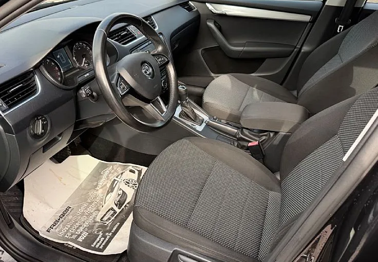 Zunanja slika - Škoda Octavia - Combi 1.6 TDI Ambition DSG - XENON - NAVI - PDC - - 7