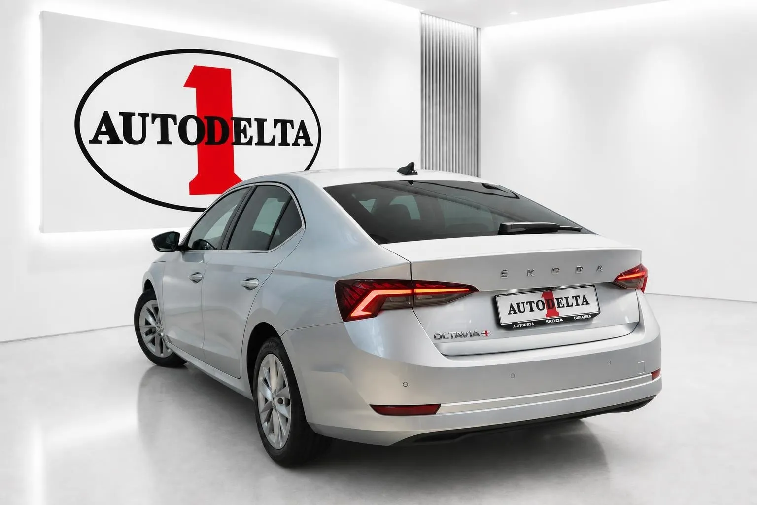 Zunanja slika - Škoda Octavia - 2.0 TDI STYLE DSG... - 4