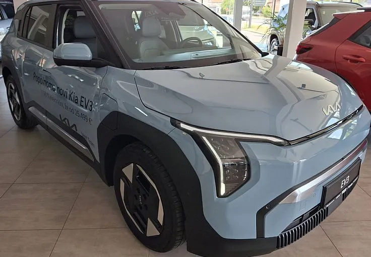 Zunanja slika - KIA EV3 - 58.3 kWh baterija. 150 kW  204 KM  Sky - 3