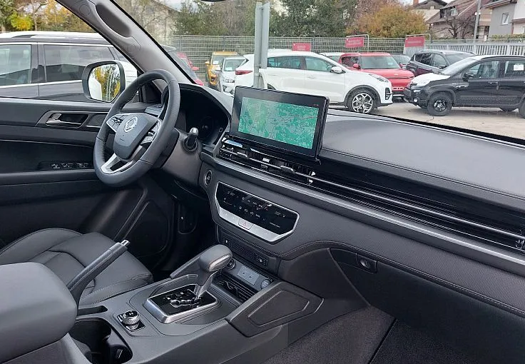 Zunanja slika - SsangYong Musso - 2.2 XDi ULTIMATE 4x4 A T VEČ BARV - 11