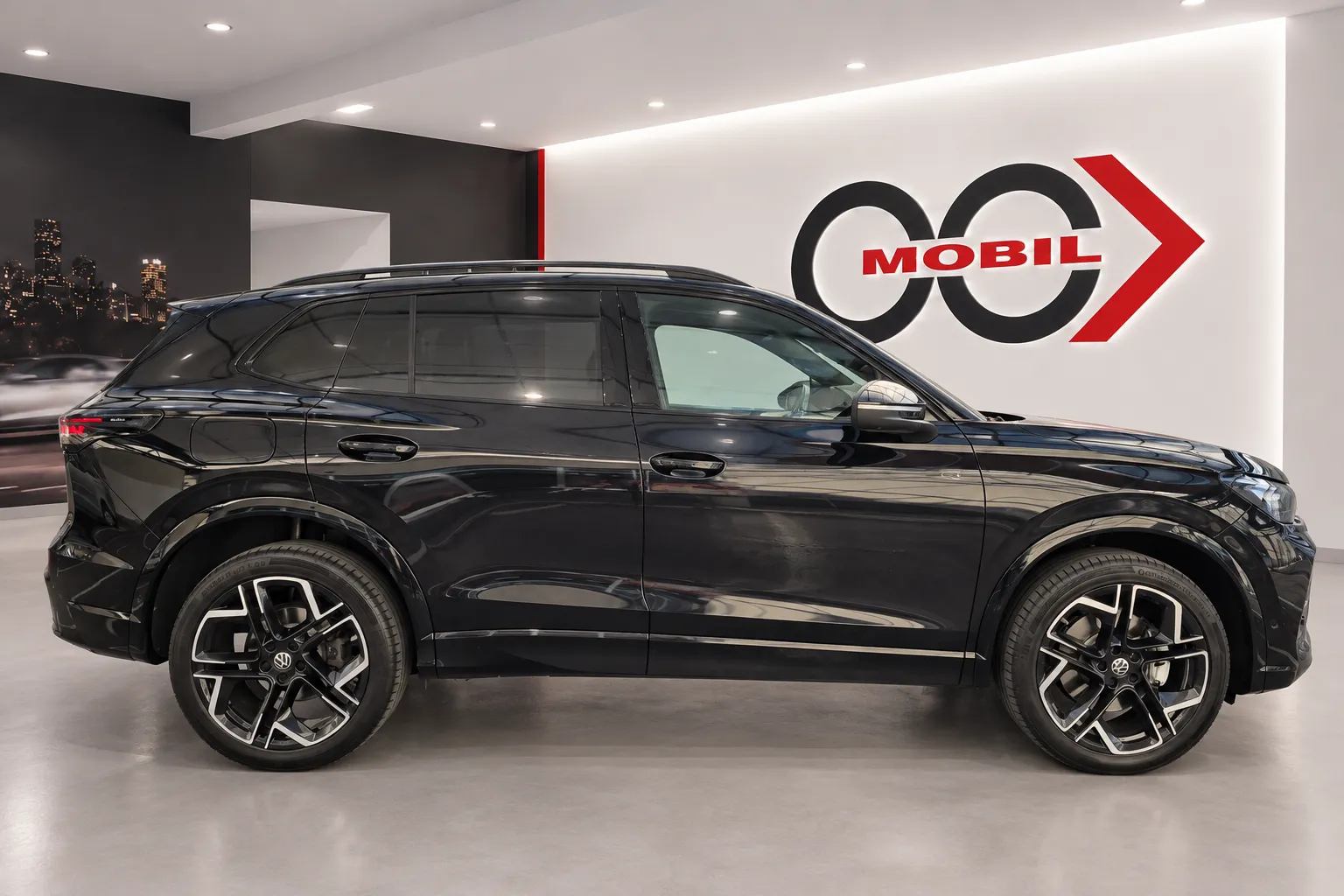 Zunanja slika - Volkswagen Tiguan - 4motion 2.0 TDI BMT R-Line DSG - VSA MOŽNA OPREMA - 4