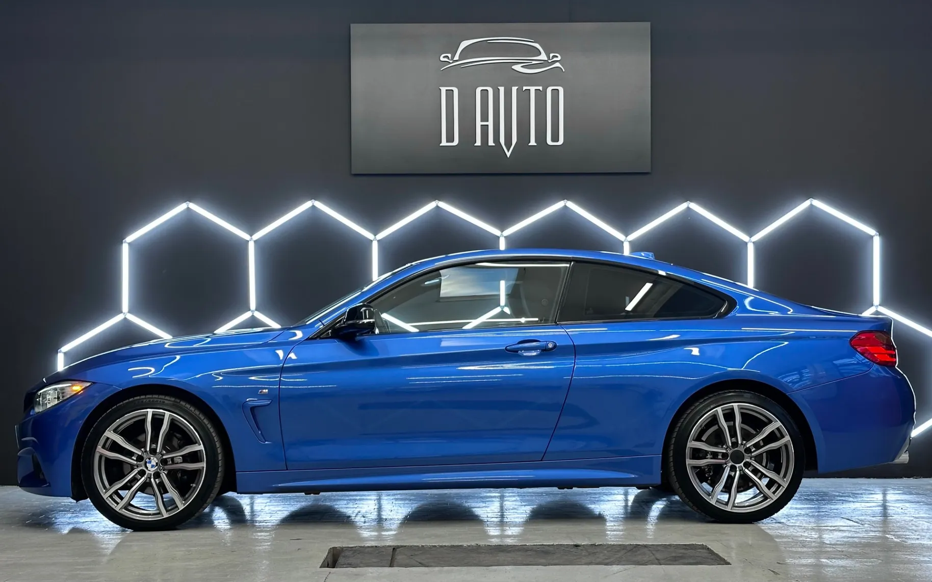 Zunanja slika - BMW serija 4 Coupe: - 420d xDrive Coupé M Sport... - 4