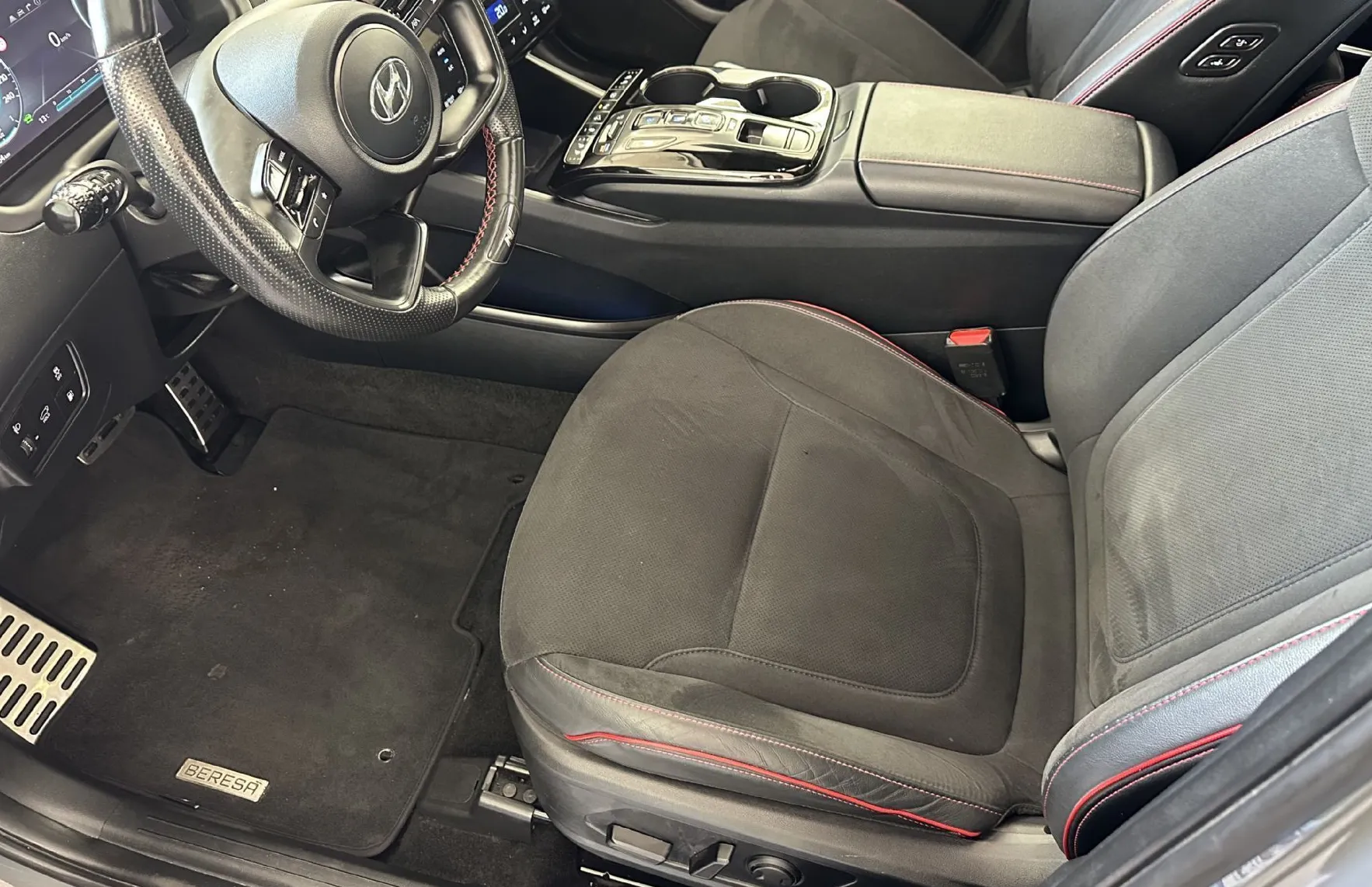Zunanja slika - Hyundai Tucson - 4WD 1.6 T-GDI  Premium Avt.NEMŠKI+4ALU.KAMERA - 8