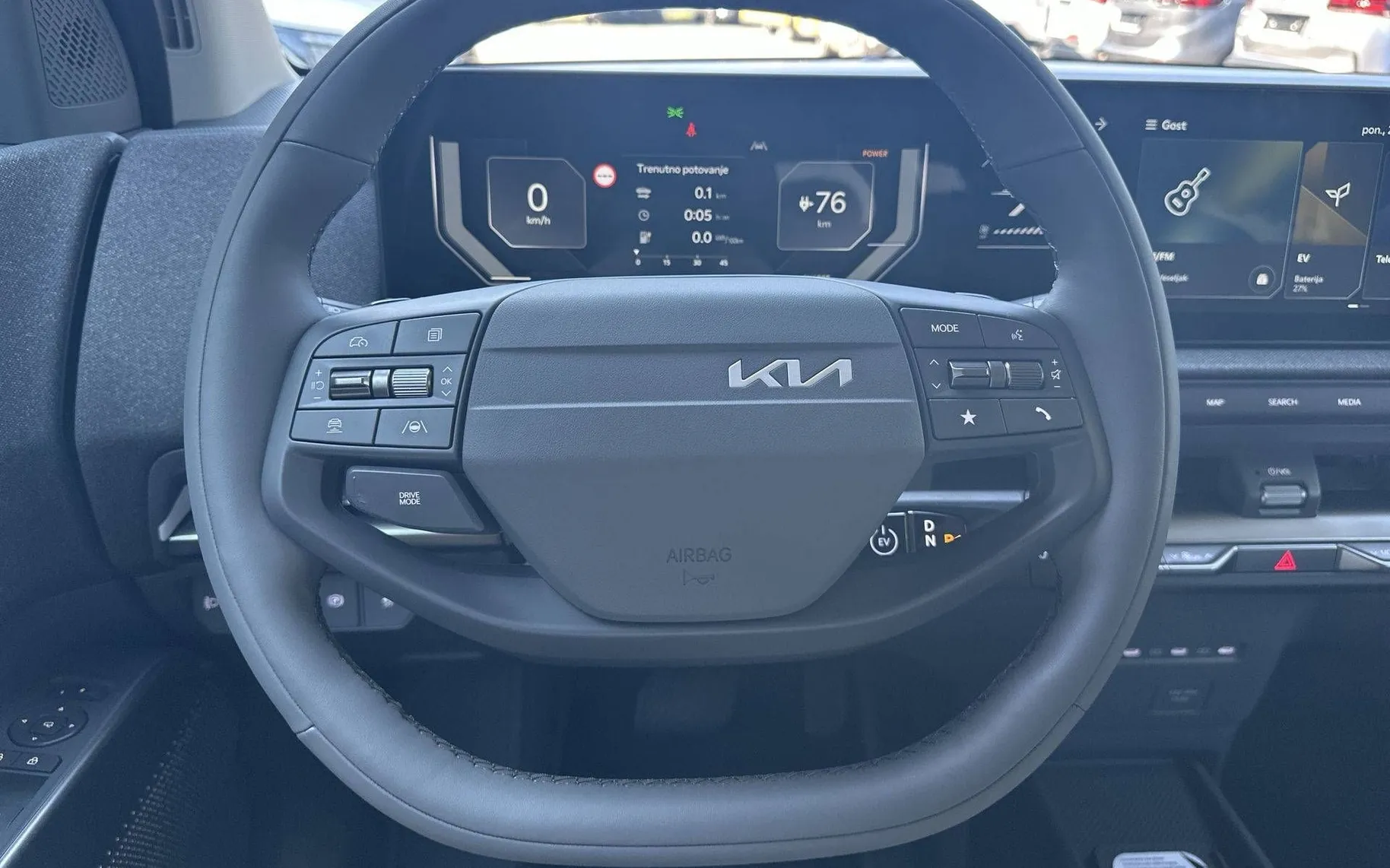 Notranja slika - KIA EV2 - 42.2 kWh Sky - 23