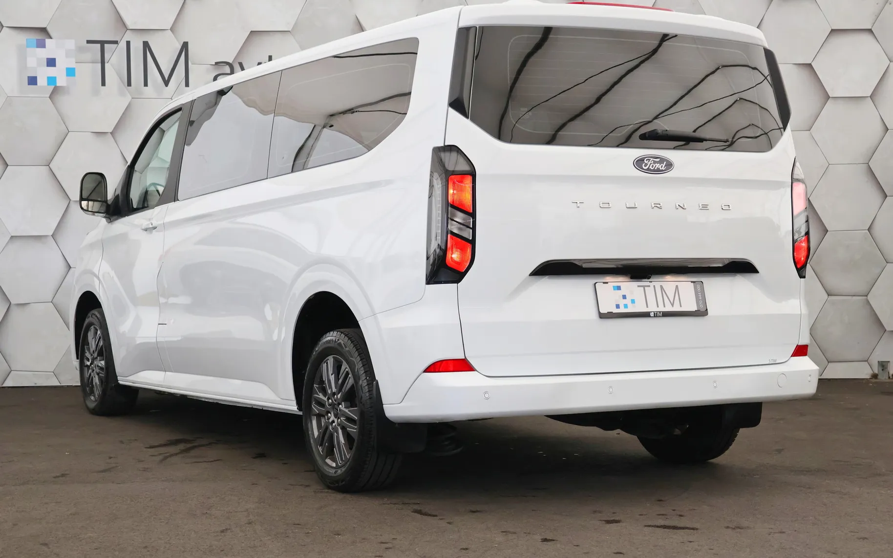 Zunanja slika - Ford E-Transit Custom - L2 2.0 TDCi Titanium 150KM 1+8 - 4