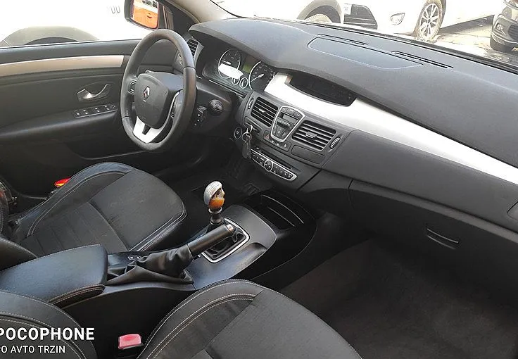 Zunanja slika - Renault Laguna - 2.0 dCi-DELNO USNJE-ALU.PLATIŠČA-AVTO.KLIMA - 9