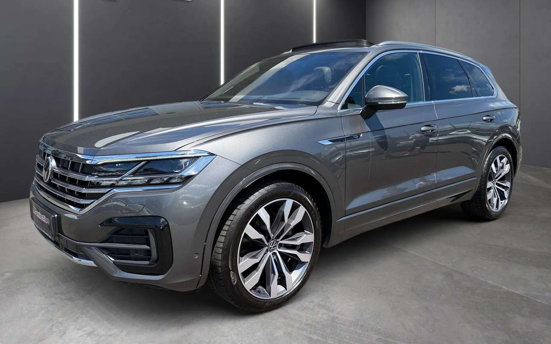 Zunanja slika - Volkswagen Touareg - 4motion V6 TDI BMT R-Line Aut.Panorama-NightVisi.. - 1
