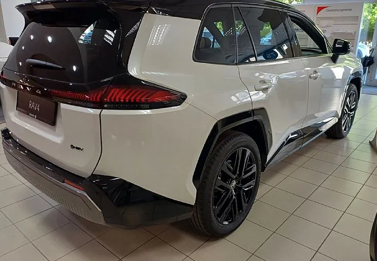 Zunanja slika - Toyota RAV4 - Hybrid 2.5 Style Tech - 4