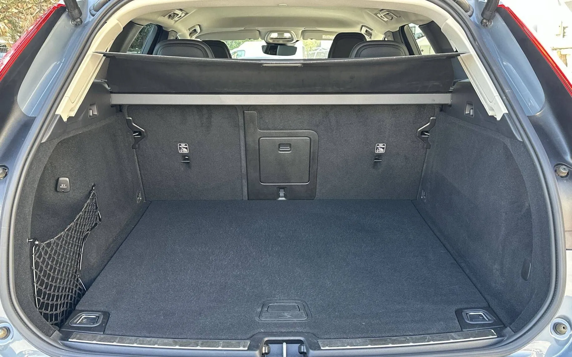 Notranja slika - Volvo XC60 - B4 D Plus Dark Avt. - 12