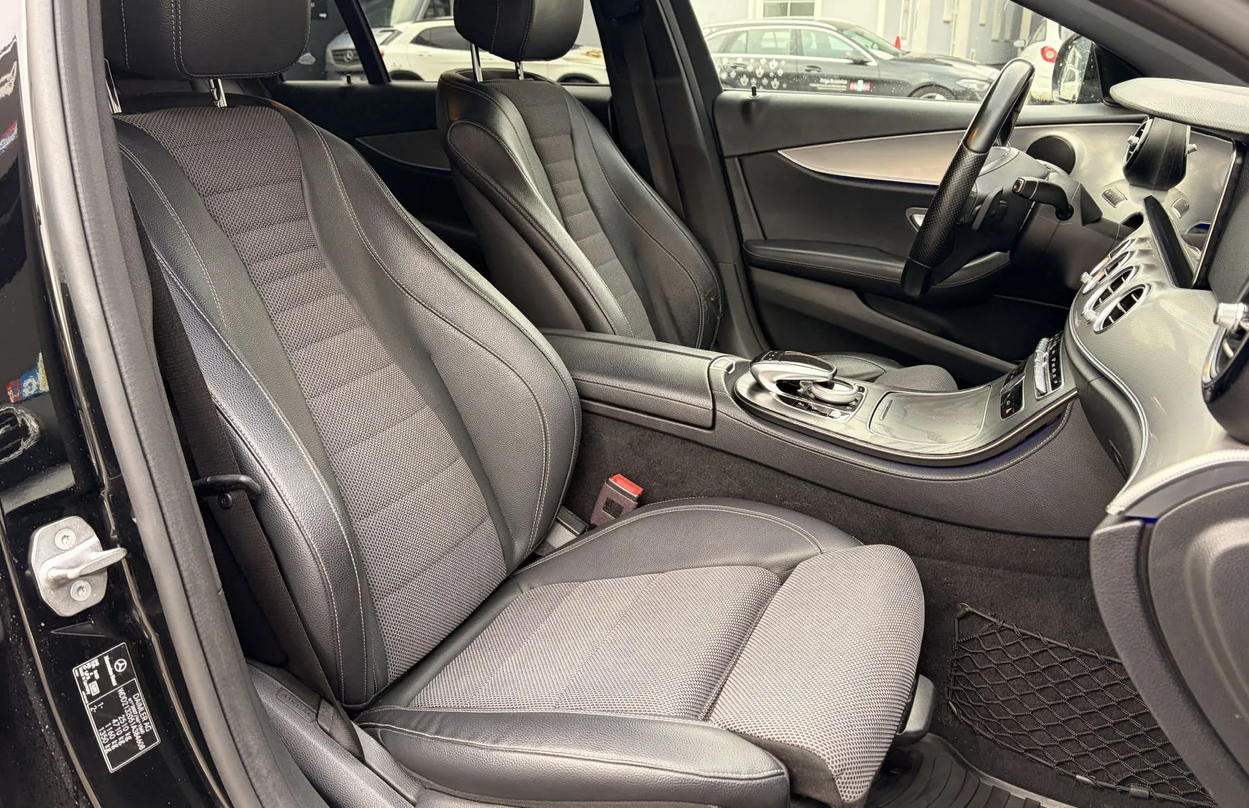 Zunanja slika - Mercedes-Benz E-Razred - E 220d T 4MATIC Avantgarde Avt. - 8