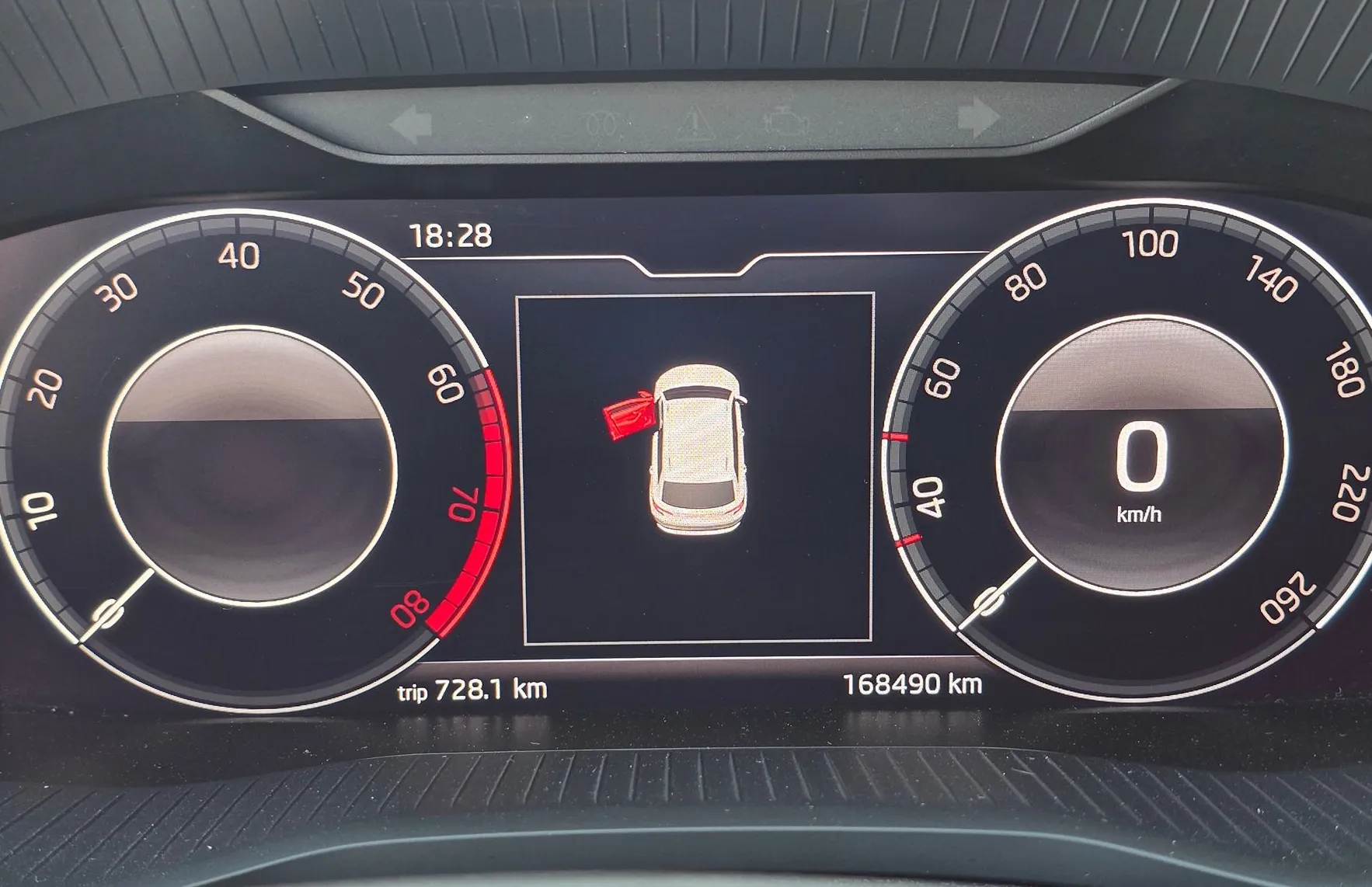 Zunanja slika - Škoda Karoq - 1.0 TSI STYLE LED-VIRTUAL-KAMERA-GRETJE SEDEŽEV - 15