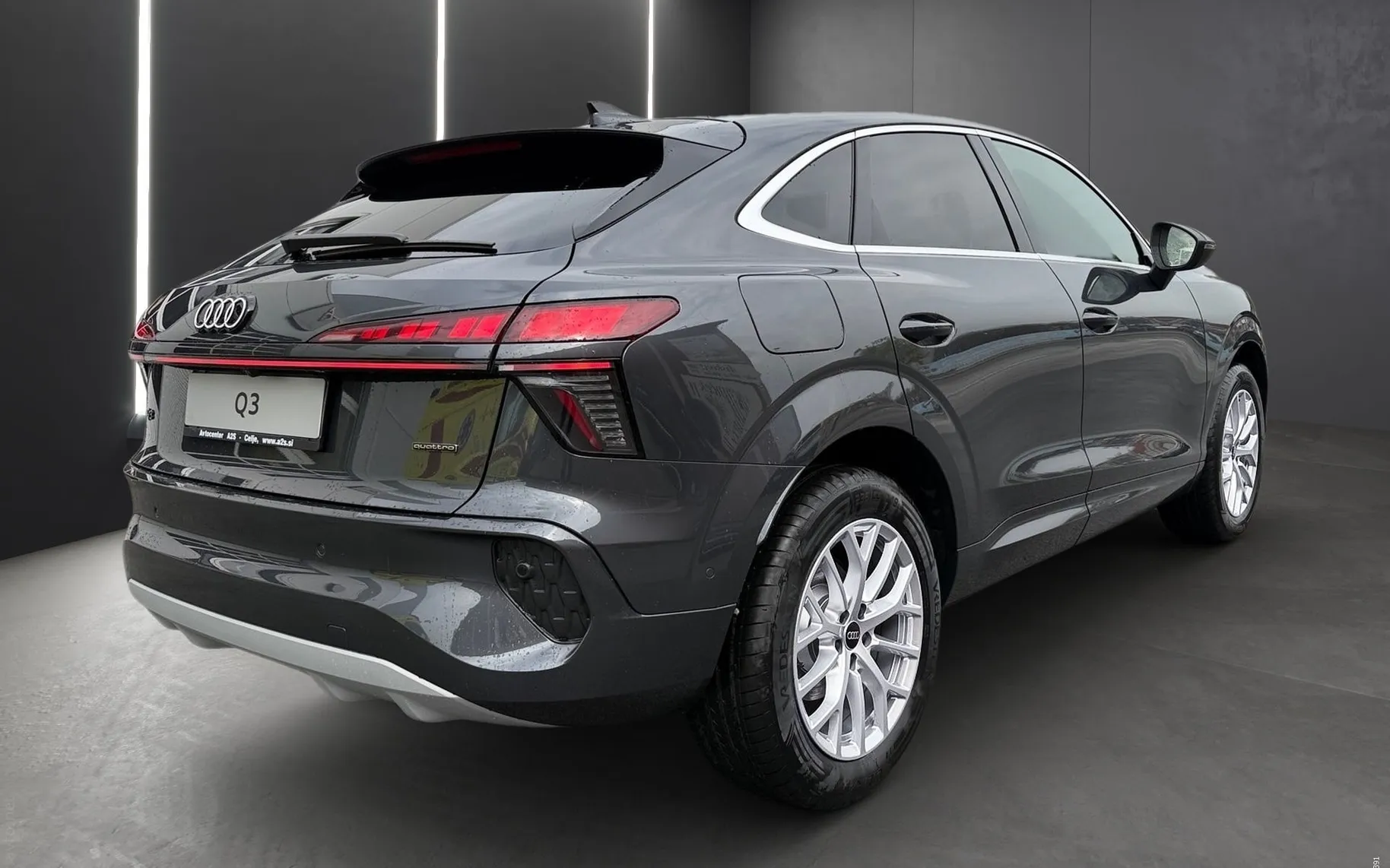 Zunanja slika - Audi Q3 Sportback - TFSI quattro S tronic - 3