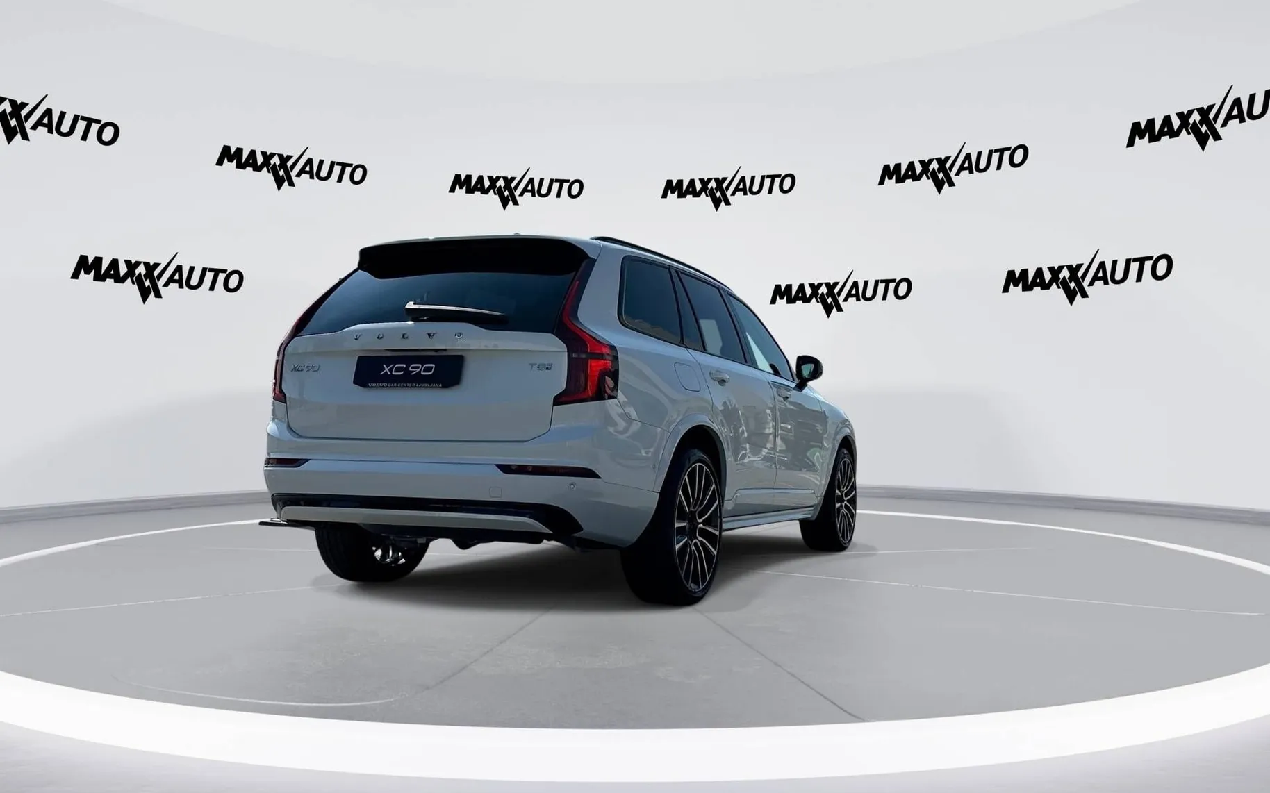 Zunanja slika - Volvo XC90 - T8 AWD PLUG-IN HYBRID ULTRA DARK – 7 SEDEŽEV - 5