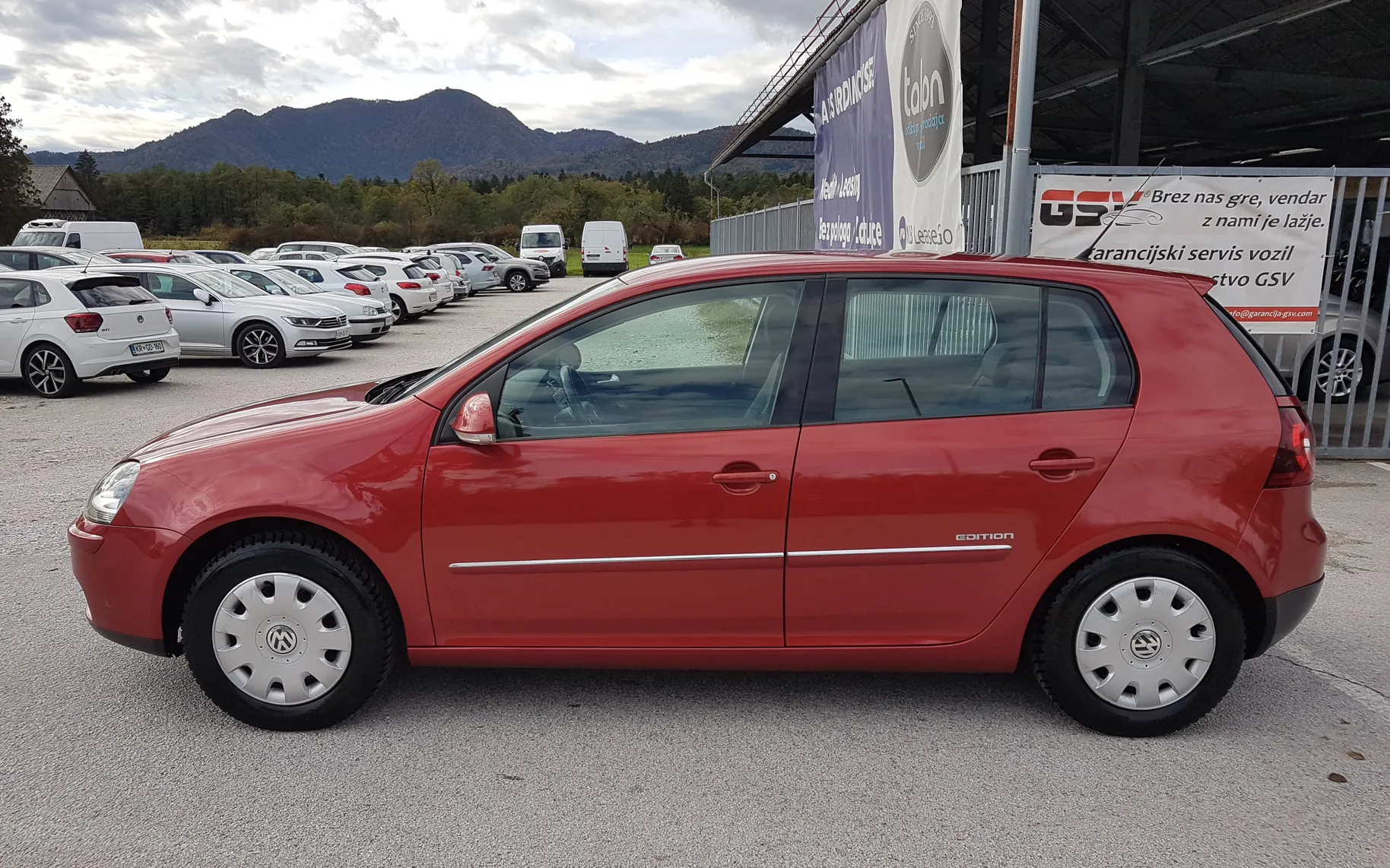 Zunanja slika - Volkswagen Golf - Edition 1.6 - SLO - 1. LASTNIK - 11