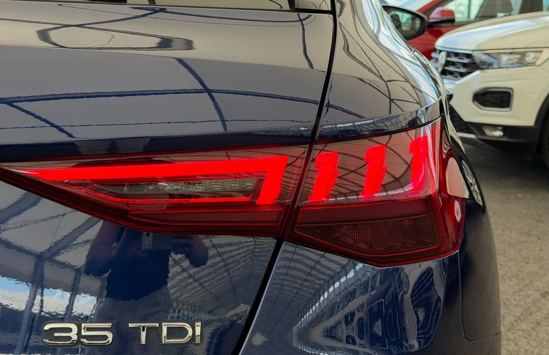 Zunanja slika - Audi A3 - 35 TDI Sportback S line S tronic USNJE-LED - 5