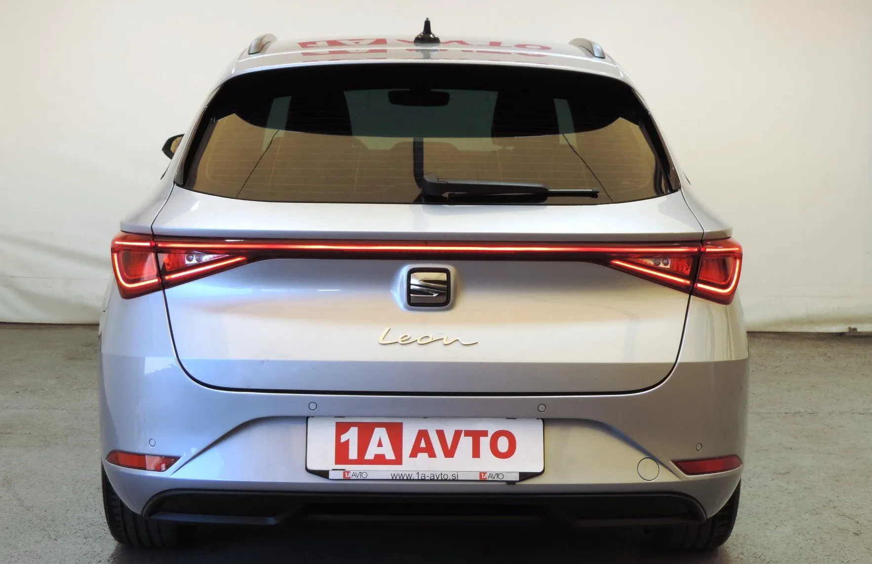 Zunanja slika - Seat Leon - ST 2.0 TDI DSG ACC-LED-NAVI - 6