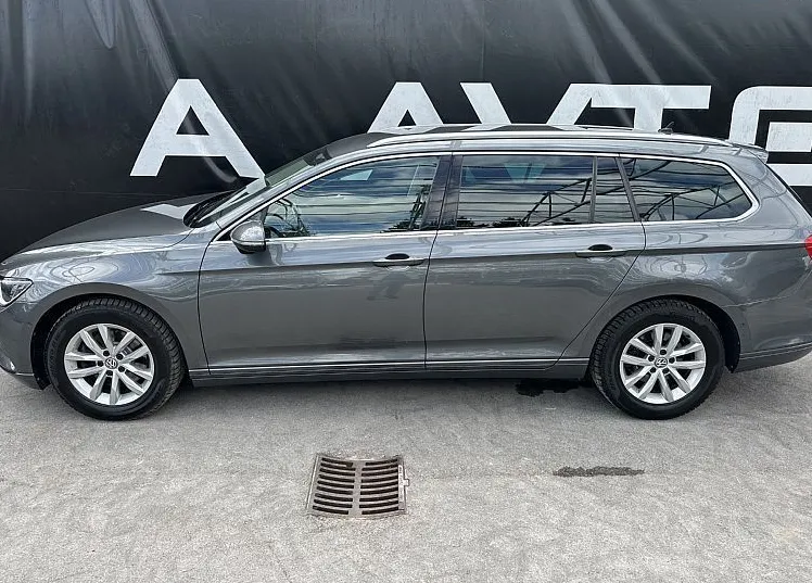 Zunanja slika - VW Passat - Variant 1.6 TDI DSG COMFORTLINE-NAVI-KAMERA-ACC-ALU... - 4