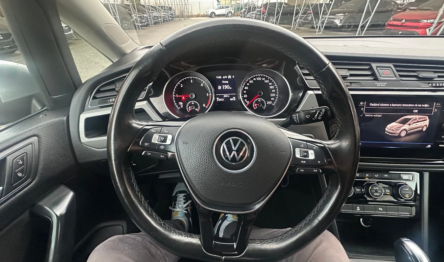 Zunanja slika - Volkswagen Touran - 2.0 TDI DSG.NAVI.KAMERA.NAREJEN VEL.SERVIS+MENJALN - 7