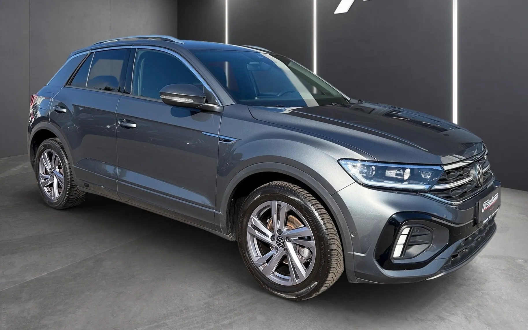 Zunanja slika - Volkswagen T-Roc - 2.0 TDI BMT R-Line-ACC-Mrtvi kot-PDC-Vl.kljuka.... - 2