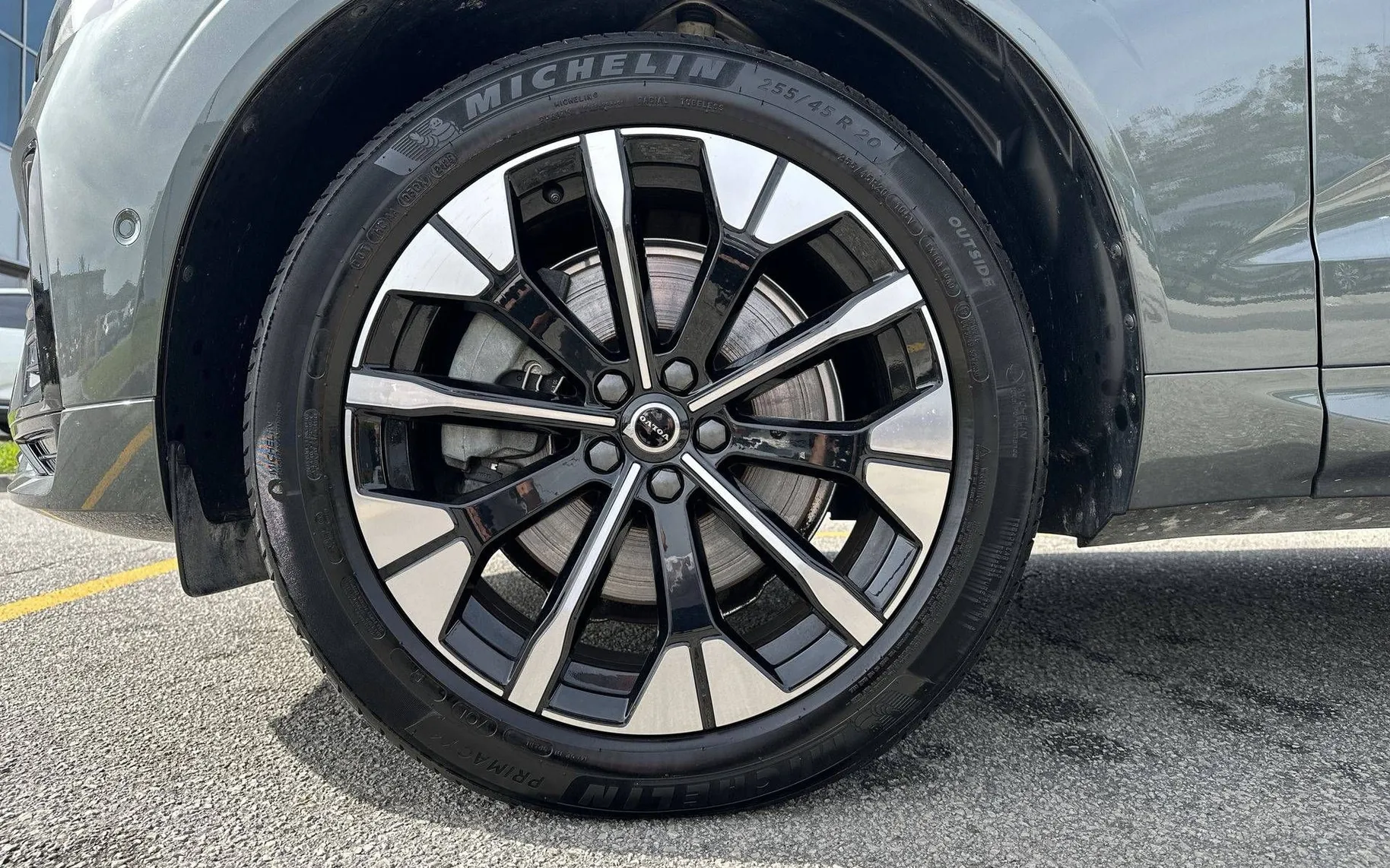 Notranja slika - Volvo XC60 - T6 AWD Recharge Twin Engine Plus Dark Avt. - 9